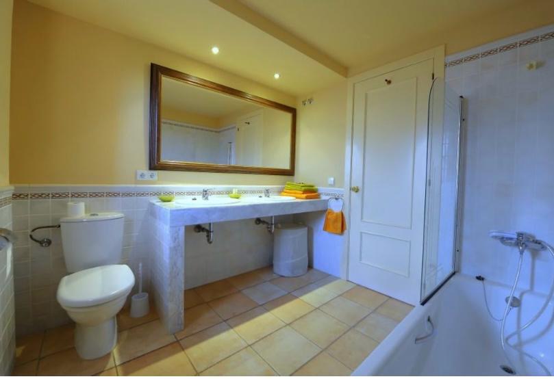 33c71cea-3db8-4433-a727-4a7d3bb19053