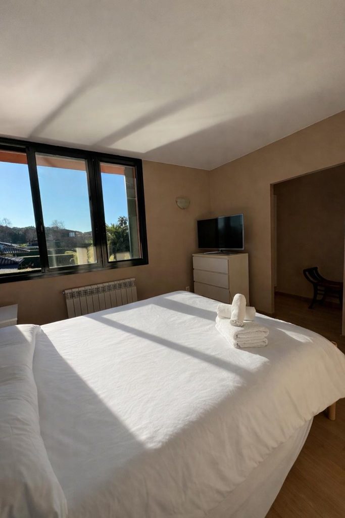 b79c0278-ab43-426f-a599-b43f0ea87202